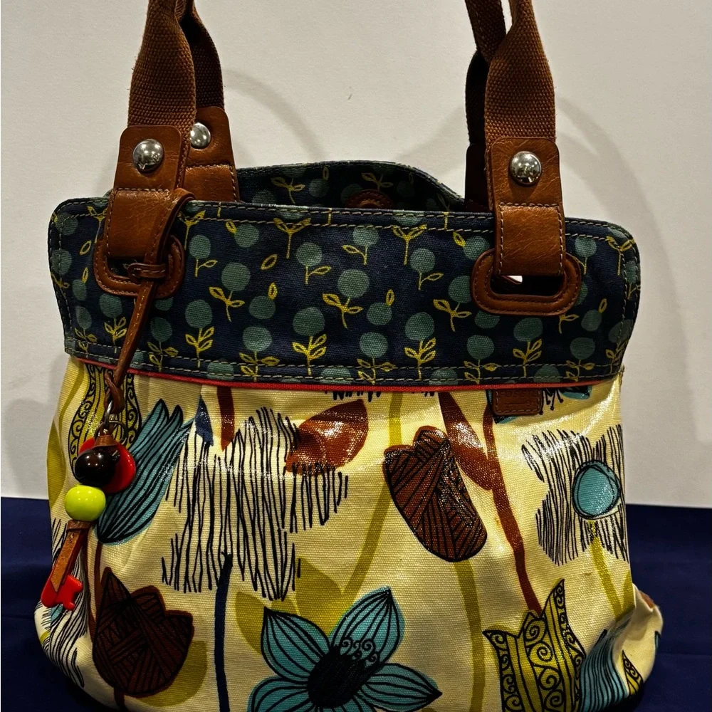 Fossil Key-Per Collection Tote Bag + Cell Phone Case – Retro Floral Print - Picture 2 of 5